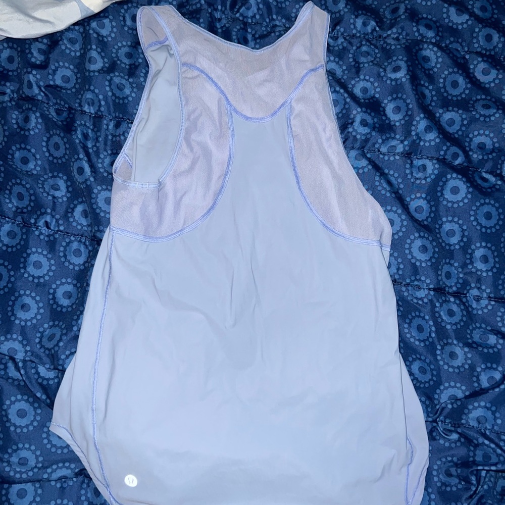 Lululemon workout top